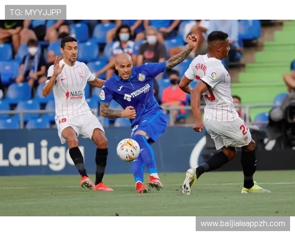 在欧博真人足球官网体验高品质的真人足球游戏享受真实比赛的刺激与乐趣